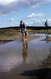 Warren Masters - pool rider extraordinaire - watched by Jono