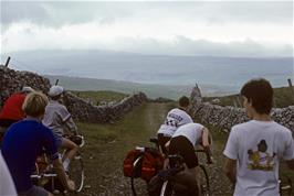 The beginning of the rocky descent of Mastiles Lane