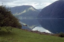 First view of Skjolden at the end of Lustrafjord, taken from Havellenhamn [New scan, 20/9/2019]