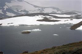 Glaciers on the Steindalsnosi mountain and icebergs in the Silja lake [Remastered scan, 18/9/2019]