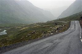 View back from partway down the long descent, in Breidsæterdalen [New scan, 18/9/2019]