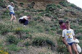 Scrambling down to Elender Cove: Martin Luke, Neul Ault, Dale Guy and Marcus Kudliskis [New scan, July 2019]