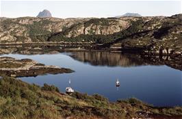 Loch Roe, as seen from the road from the hostel to Lochinver [New photo, July 2019]