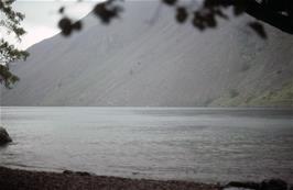 Spectacular views along the remote Wastwater lake, from the small "beach" near the hostel [Remastered scan, June 2019]