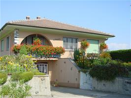 A nice house on the outskirts of Autavaux that evidently caught Oliver's eye