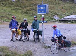 The group at Furkapass, the highest road of the tour, 37.9 miles from Brienz and 2436m above sea level