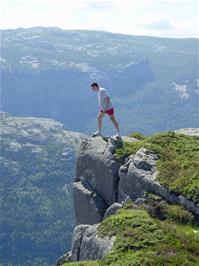 Tao cannot resist another dangerous look over the edge as we start walking back to the hostel
