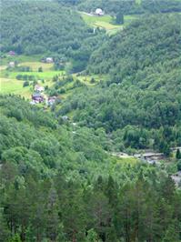 View back to Hellandsbygd from the hairpin bend on the climb out, 1.0 miles from the Guest House