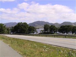 The cycle path along Lutsveien, Sandbakk, with views to Lake Dybmingen