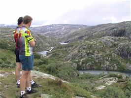 Svartevasselva, perfect unspoiled mountain scenery 806m above sea level and 5.4 miles into the ride
