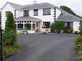 Our very comfortable bed and breakfast at Laurel Lodge, Newboro, Patrickswell