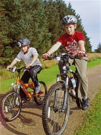Glen and Ryan on the Princetown railway path