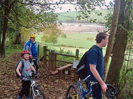 Nearing Ashprington on the cycle path