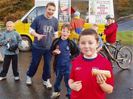 Scott enjoys his Hot Dog at New Bridge