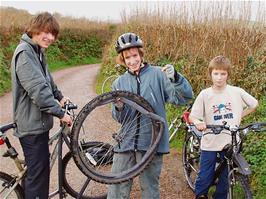Charlie showing off his enormous thorn to Matt and Dennis