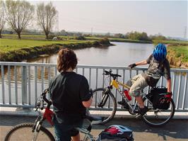 View towards the Huntspill River from Gold Corner