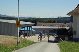 Seestrasse, Hagneck, part of our detour around the Hagneck power plant rebuilding programme, 25.5 miles into the ride