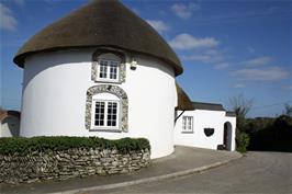Round house at Veryan Green, 5.6 miles into the ride