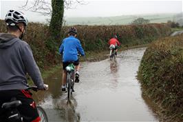 Flooding on the road to Moorshead Cross near Harbourneford