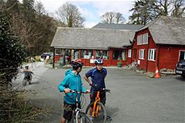 Leaving Badgers Holt café, Dartmeet