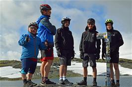 The group on the highest mountain pass in Northern Europe, Fantesteinen, 1434m