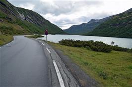 Bøvertonvatnet, 39km from Lom