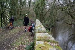 Joining the old viaduct over the Avon near Reveton