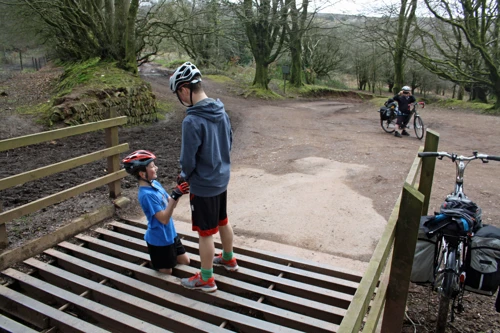 05 Apr 2015 · Quantocks & North Devon Coast: Day 1 Home to Minehead Youth Hostel