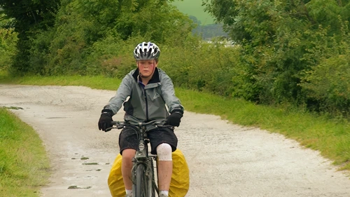 Ash on the Camel Trail between Wadebridge and Padstow, 7.6 miles into the ride.