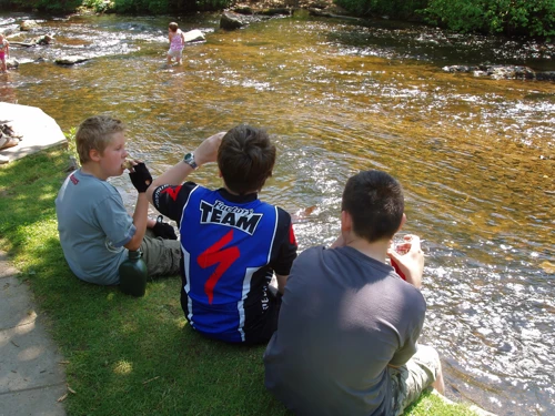 24 May 2009 · Fingle Bridge