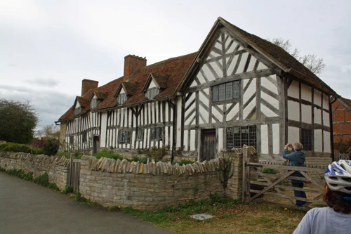 08 Apr 2012 · Cotswolds: Day 1 Home to Stratford YH