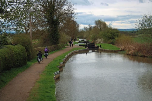 08 Apr 2012 · Cotswolds: Day 1 Home to Stratford YH