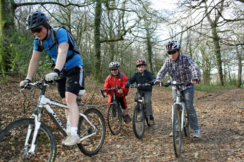 17 Feb 2013 · River Dart Country Park