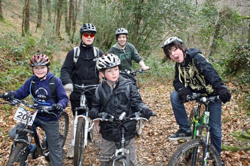 24 Feb 2013 · Hembury Woods