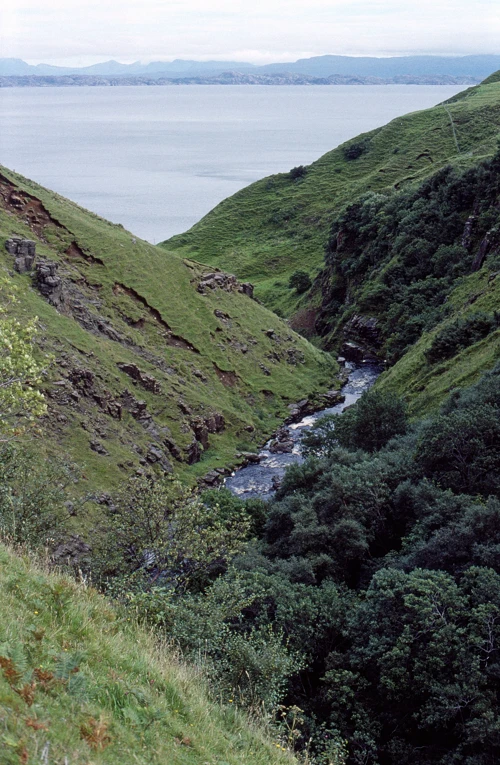 24 Aug 1990 · Scottish Highlands and Islands: Day 5 Raasay to Lochmaddy
