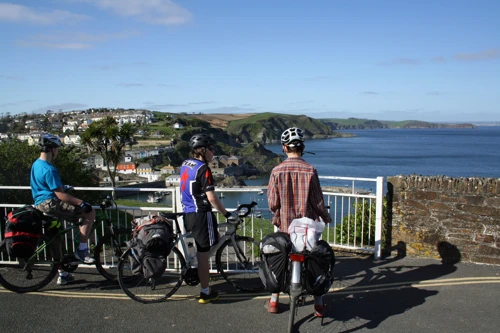 13 Apr 2014 · Cornish Coast: Day 2 Golant to Boswinger