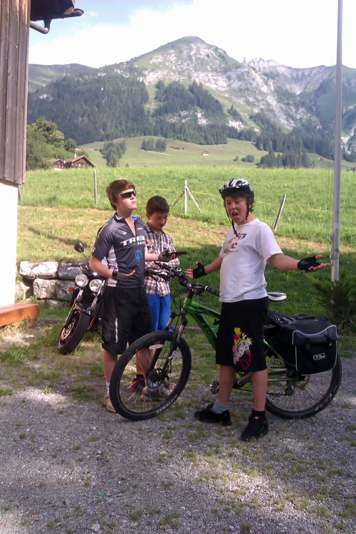 04 Aug 2013 · Switzerland: Day 6 Chateaux d'Oeux to Interlaken