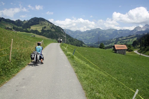 04 Aug 2013 · Switzerland: Day 6 Chateaux d'Oeux to Interlaken