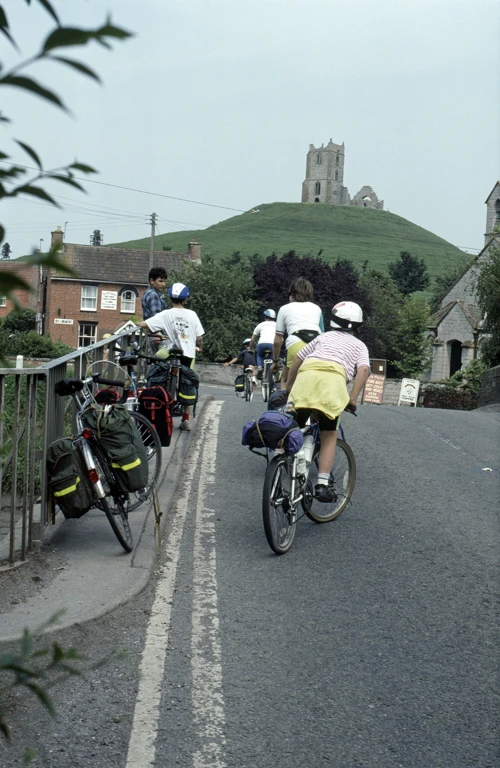 26 Jul 1991 · Street / Cheddar YH: Day 1: Home to Cheddar YH